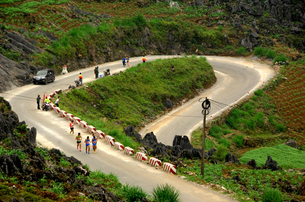 Quảng bá du lịch Hà Giang qua giải marathon ‘Chạy trên cung đường Hạnh Phúc’ ảnh 1